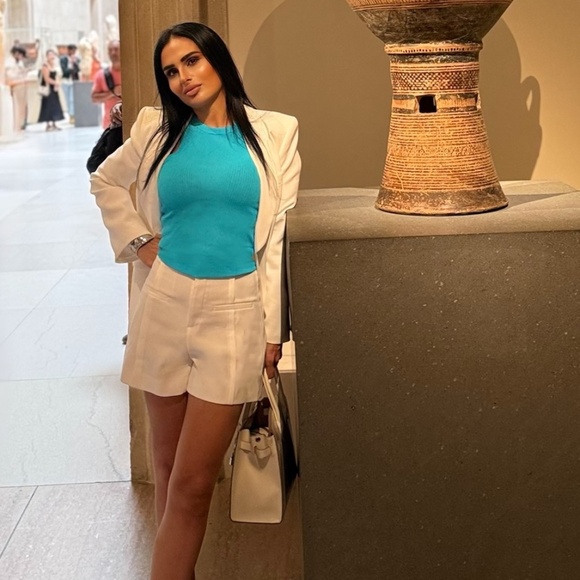 Zara Short - Picture 4 of 4